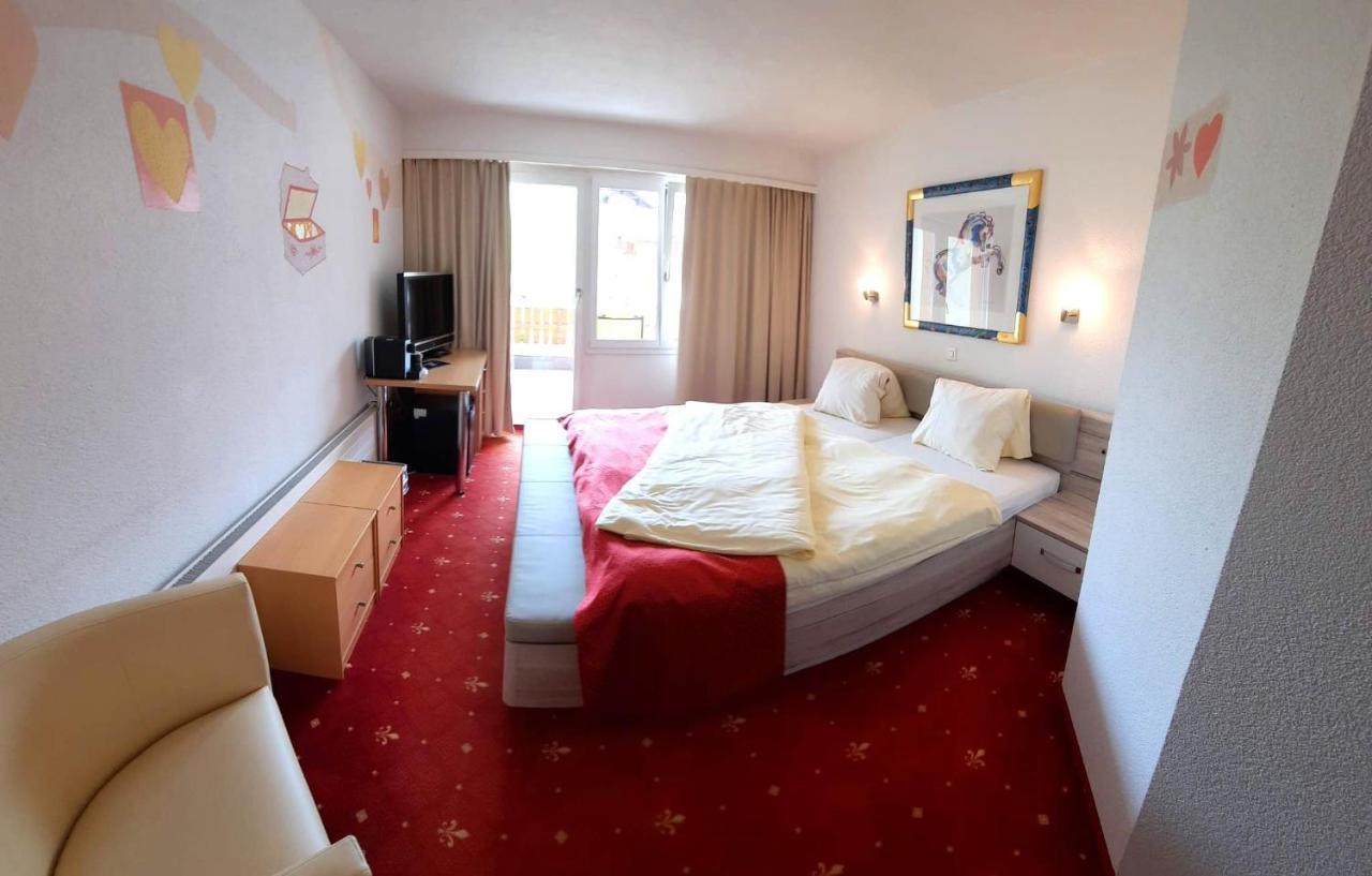 Family Hotel Desiree Grachen Ngoại thất bức ảnh