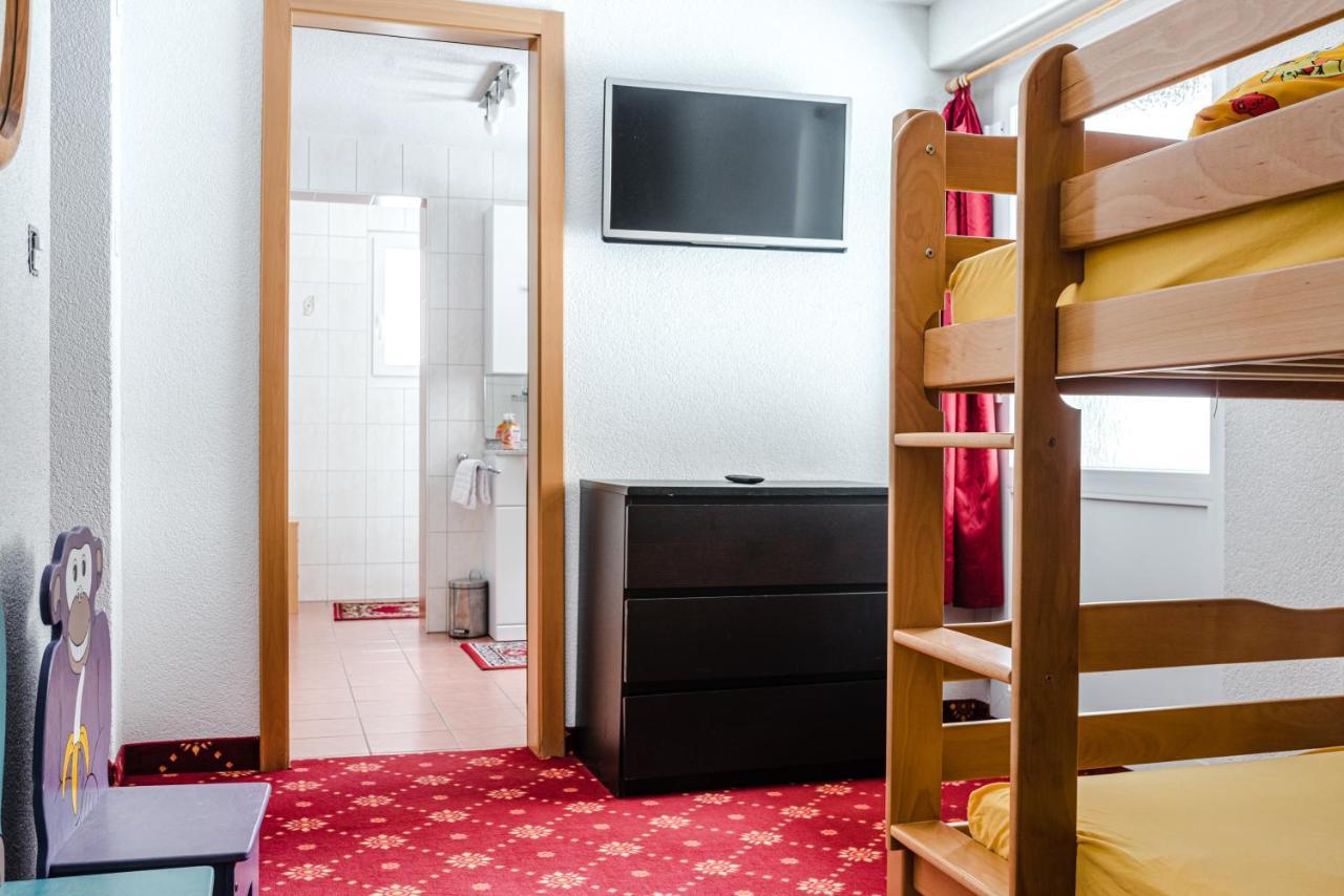 Family Hotel Desiree Grachen Ngoại thất bức ảnh