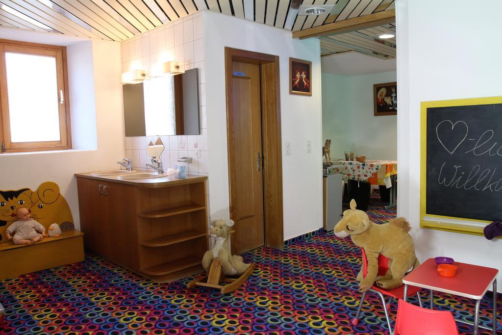Family Hotel Desiree Grachen Ngoại thất bức ảnh