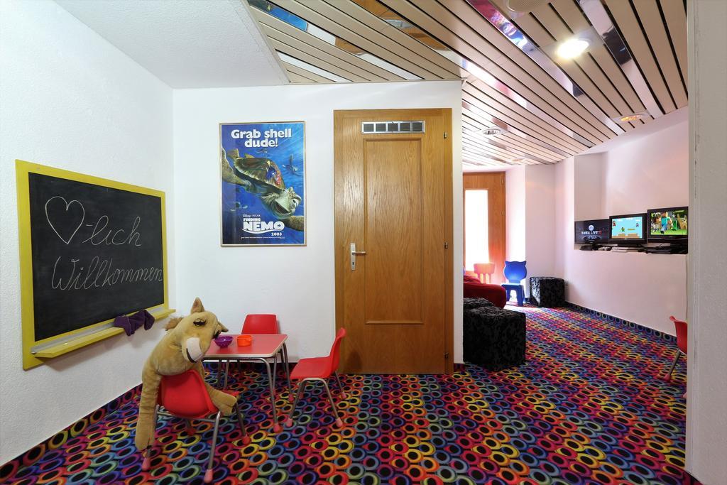Family Hotel Desiree Grachen Ngoại thất bức ảnh